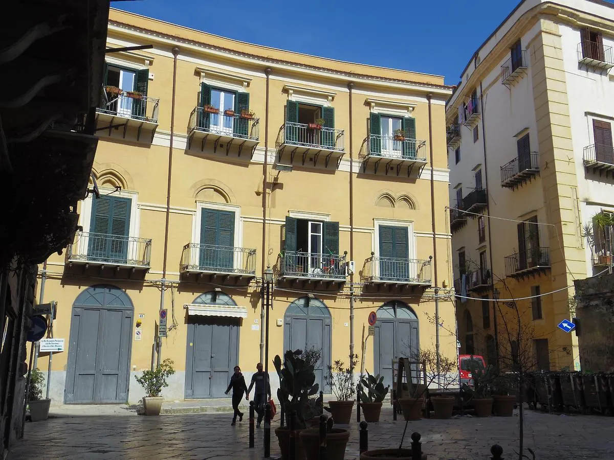 Lägenhet Home Maletto Palermo
